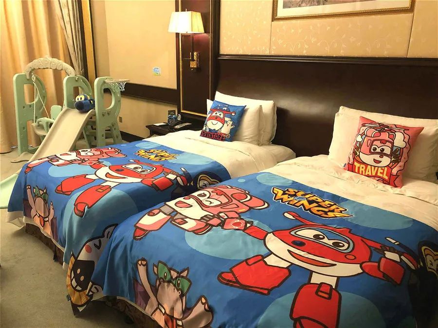 oYYBAF1mKC6ADnLVAAMmcWTSaZY404.jpg 图片