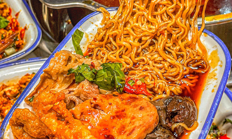 老街小牛·坨坨牛肉串串(清江东路店) - 全国335座高尔夫球场实时预订-高球爱好者一站式订场平台