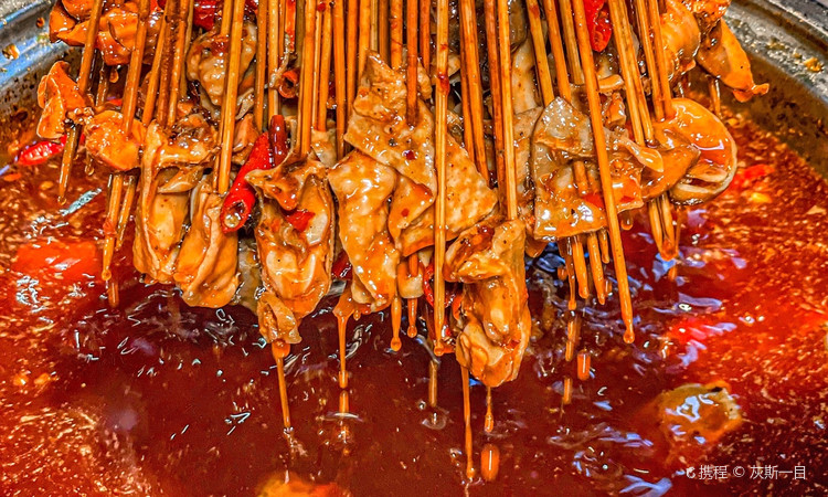 老街小牛·坨坨牛肉串串(清江东路店) - 深圳观澜湖高尔夫订场服务-广东专业高尔夫预订平台