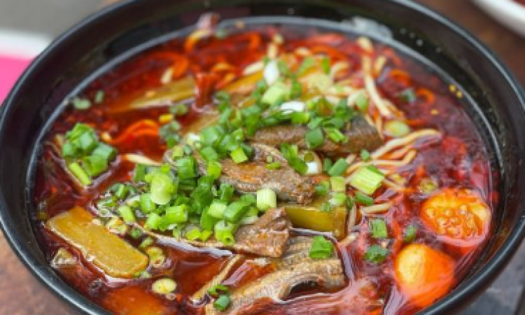 十一街幺鸡成都担担面(九眼桥店) - 深圳观澜湖高尔夫订场服务-广东专业高尔夫预订平台