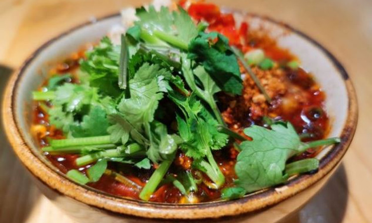 钵问·就是乐山钵钵鸡(春熙路店) - 全国335座高尔夫球场实时预订-高球爱好者一站式订场平台