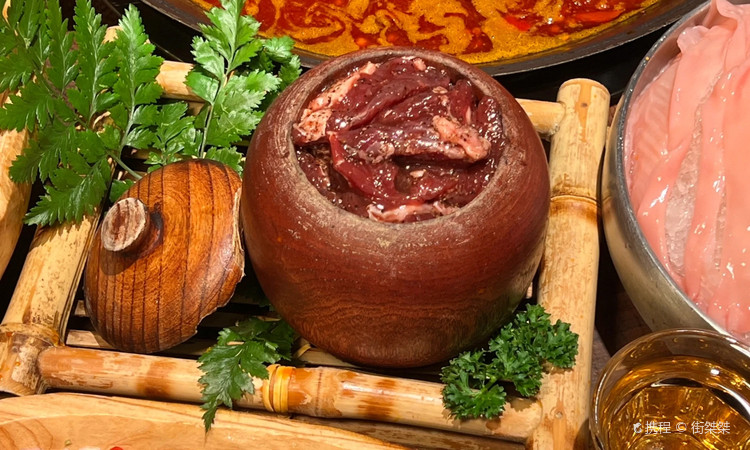 锅锅九丛林火锅(东郊记忆店) - 全国335座高尔夫球场实时预订-高球爱好者一站式订场平台