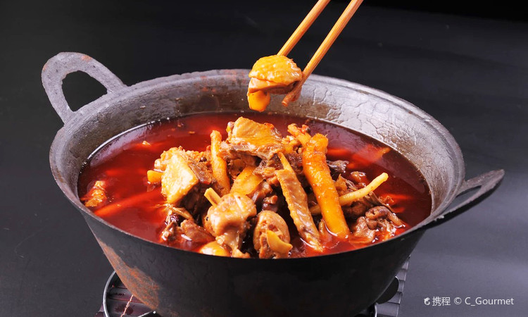 李子坝梁山鸡(公园二鸡哥店) - 星际高球联盟-中国精英人士高尔夫旅游度假实景
