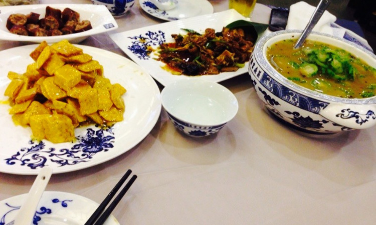 保定会馆(裕华店) - 深圳观澜湖高尔夫订场服务-广东专业高尔夫预订平台