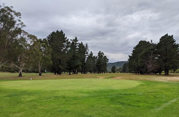 怀纽奥玛塔高尔夫俱乐部