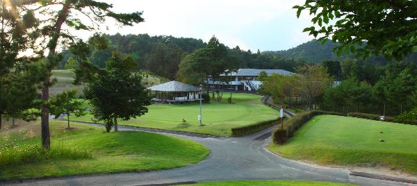 秋叶高尔夫俱乐部 - 全国335座高尔夫球场实时预订-高球爱好者一站式订场平台