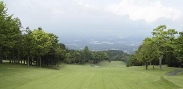 小田原高尔夫俱乐部日动御殿场球场 - 阳江保利银滩高尔夫套票-海滨高尔夫旅游1球1晚套餐