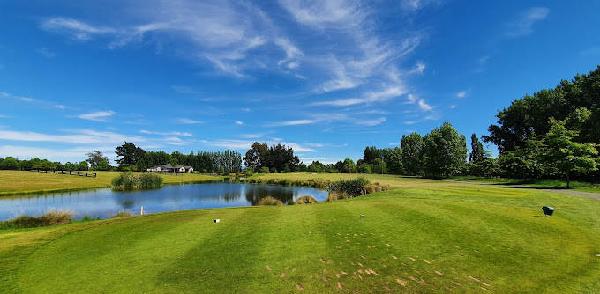 飞马高尔夫运动俱乐部 - 阳江保利银滩高尔夫套票-海滨高尔夫旅游1球1晚套餐