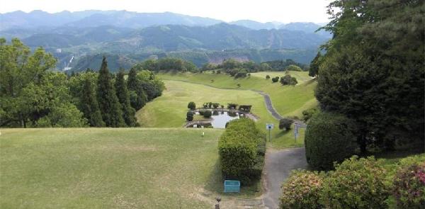 日田国际高尔夫俱乐部 - 阳江保利银滩高尔夫套票-海滨高尔夫旅游1球1晚套餐