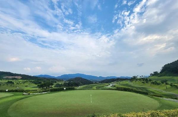 杰尤罗乡村俱乐部 - 阳江保利银滩高尔夫套票-海滨高尔夫旅游1球1晚套餐