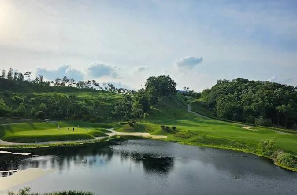 业主高尔夫俱乐部 - 高尔夫1球1晚特惠套票-星际高球联盟精选旅游套餐