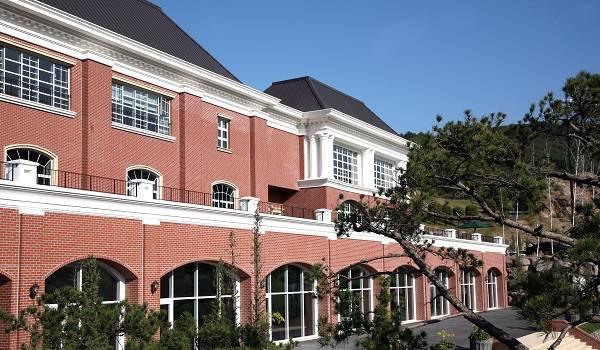 黑石贝尔森林乡村俱乐部 - undefined