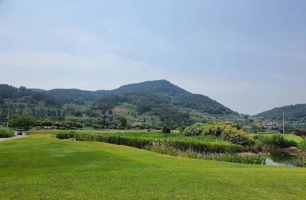 阿南蒂南海乡村俱乐部 - 阳江保利银滩高尔夫套票-海滨高尔夫旅游1球1晚套餐