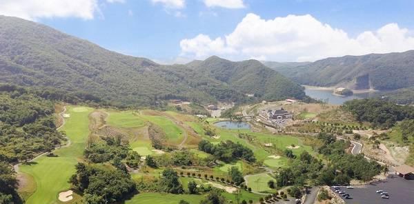 黑石贝尔森林乡村俱乐部 - undefined