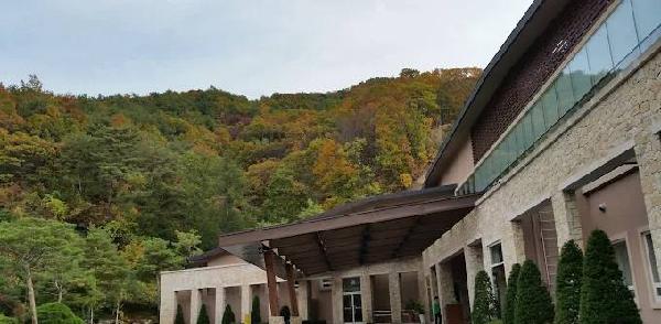 灯塔山高尔夫俱乐部 - 阳江保利银滩高尔夫套票-海滨高尔夫旅游1球1晚套餐