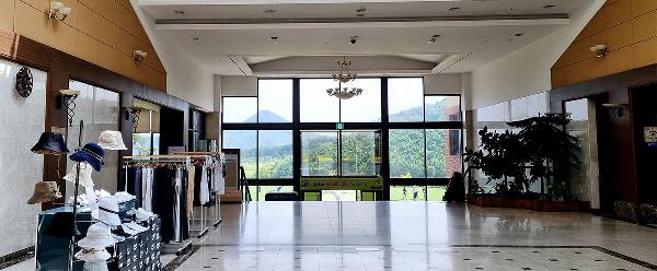 雪岳太阳谷乡村俱乐部 - 全国335座高尔夫球场实时预订-高球爱好者一站式订场平台