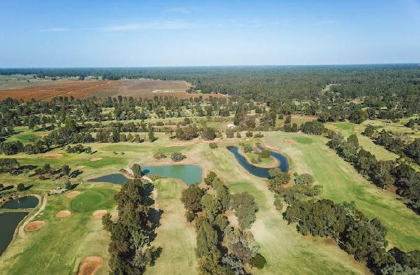 托克姆沃尔俱乐部 - 阳江保利银滩高尔夫套票-海滨高尔夫旅游1球1晚套餐