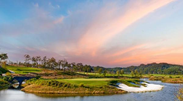 天堂乡村俱乐部 - 高尔夫1球1晚特惠套票-星际高球联盟精选旅游套餐