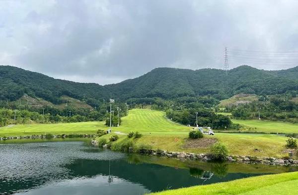 安城4Well乡村俱乐部 - 阳江保利银滩高尔夫套票-海滨高尔夫旅游1球1晚套餐