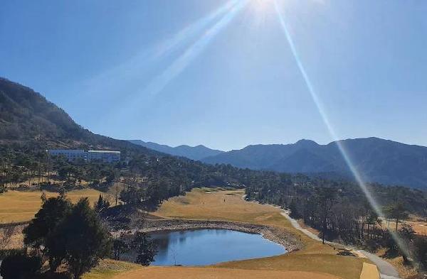 高尔夫球场顺天 - 阳江保利银滩高尔夫套票-海滨高尔夫旅游1球1晚套餐