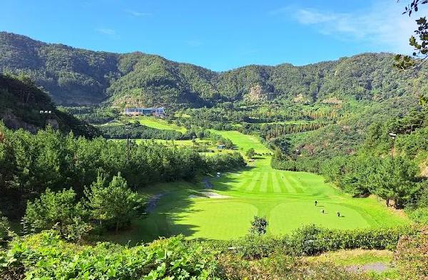 领袖乡村俱乐部 - 全国335座高尔夫球场实时预订-高球爱好者一站式订场平台