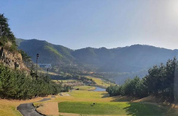 领袖乡村俱乐部 - 阳江保利银滩高尔夫套票-海滨高尔夫旅游1球1晚套餐