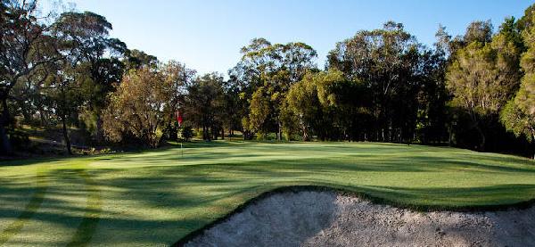 科夫斯港高尔夫俱乐部 - 阳江保利银滩高尔夫套票-海滨高尔夫旅游1球1晚套餐