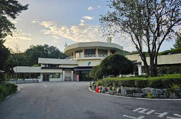 杨吉松乡村俱乐部 - 阳江保利银滩高尔夫套票-海滨高尔夫旅游1球1晚套餐