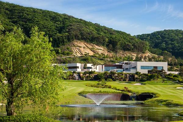 智能堪萨斯大学高尔夫球馆 - undefined