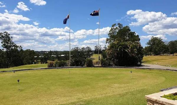 金皮高尔夫俱乐部 - 阳江保利银滩高尔夫套票-海滨高尔夫旅游1球1晚套餐