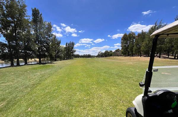 甘加林湖高尔夫俱乐部 - 阳江保利银滩高尔夫套票-海滨高尔夫旅游1球1晚套餐