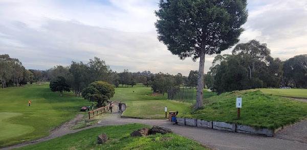 罗维尔湖高尔夫球场 - 高尔夫1球1晚特惠套票-星际高球联盟精选旅游套餐