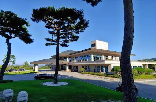 天空谷乡村俱乐部湖景山景场(公共场) - 高尔夫1球1晚特惠套票-星际高球联盟精选旅游套餐