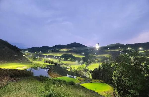 军威卡莱特乡村俱乐部 - 高尔夫1球1晚特惠套票-星际高球联盟精选旅游套餐