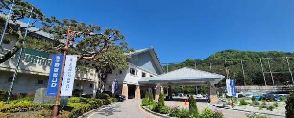 洛格比恩高尔夫俱乐部 - 全国335座高尔夫球场实时预订-高球爱好者一站式订场平台