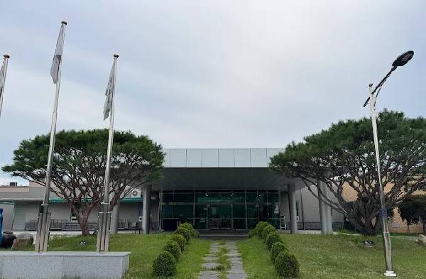 南原常绿高尔夫球场 - 阳江保利银滩高尔夫套票-海滨高尔夫旅游1球1晚套餐