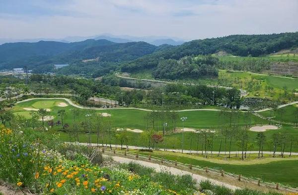 高灵奥菲尔高尔夫俱乐部 - 阳江保利银滩高尔夫套票-海滨高尔夫旅游1球1晚套餐