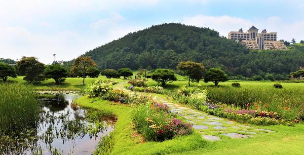 瑞山水高尔夫度假村 - 阳江保利银滩高尔夫套票-海滨高尔夫旅游1球1晚套餐
