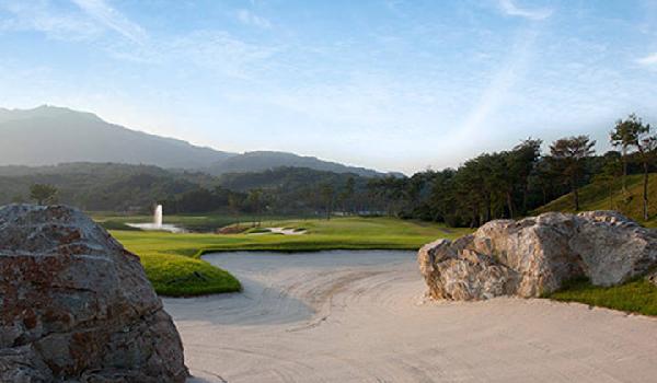 高尔夫球场龙乡村俱乐部 - 阳江保利银滩高尔夫套票-海滨高尔夫旅游1球1晚套餐