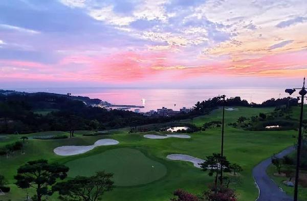 海洋沙滩高尔夫度假村 - 阳江保利银滩高尔夫套票-海滨高尔夫旅游1球1晚套餐