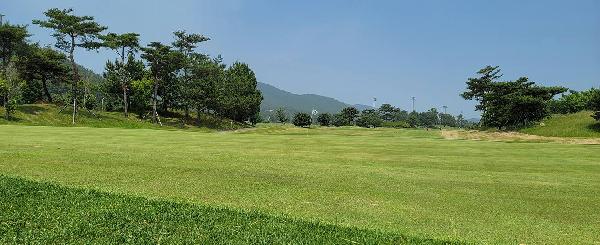 石滩乡村俱乐部 - 阳江保利银滩高尔夫套票-海滨高尔夫旅游1球1晚套餐