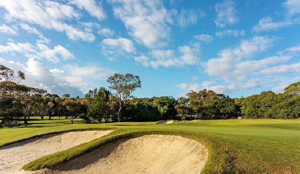 梅里韦瑟高尔夫俱乐部 - 阳江保利银滩高尔夫套票-海滨高尔夫旅游1球1晚套餐