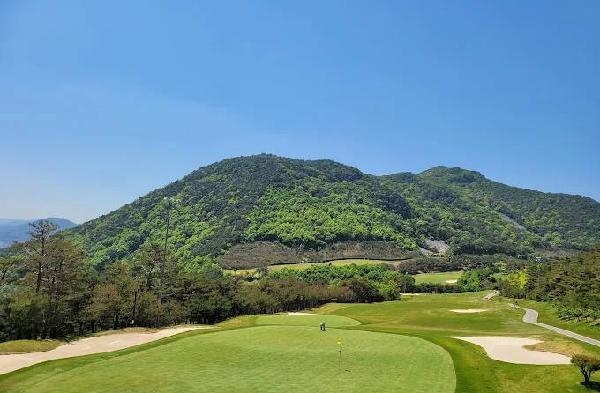 闻庆高尔夫俱乐部 - 全国335座高尔夫球场实时预订-高球爱好者一站式订场平台