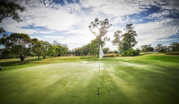 尼安格公园高尔夫俱乐部 - 高尔夫1球1晚特惠套票-星际高球联盟精选旅游套餐