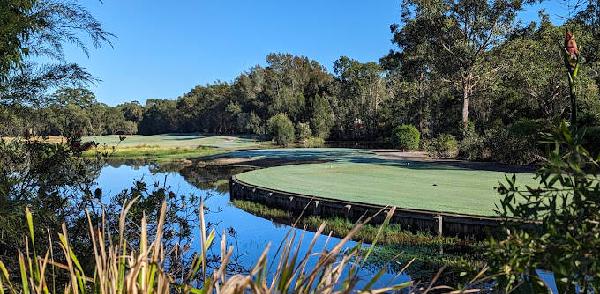 库因达水域高尔夫俱乐部 - 阳江保利银滩高尔夫套票-海滨高尔夫旅游1球1晚套餐