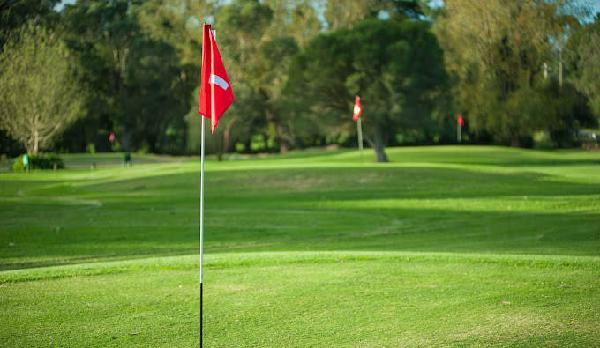 贝里克蒙图纳高尔夫俱乐部 - 全国335座高尔夫球场实时预订-高球爱好者一站式订场平台