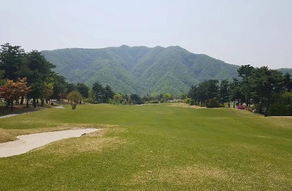 普里斯蒂恩山谷高尔夫俱乐部 - 全国335座高尔夫球场实时预订-高球爱好者一站式订场平台