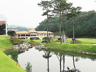 华城高尔夫球会 - 阳江保利银滩高尔夫套票-海滨高尔夫旅游1球1晚套餐