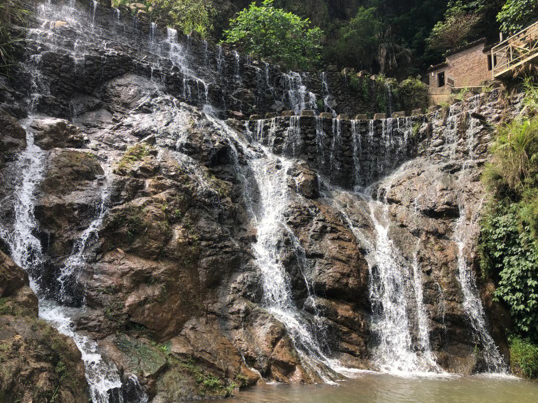 大云雾山旅游区 - 全国335座高尔夫球场实时预订-高球爱好者一站式订场平台