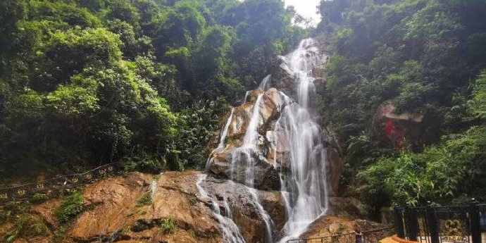 天子山瀑布景区 - 星际高球联盟-中国精英人士高尔夫旅游度假实景